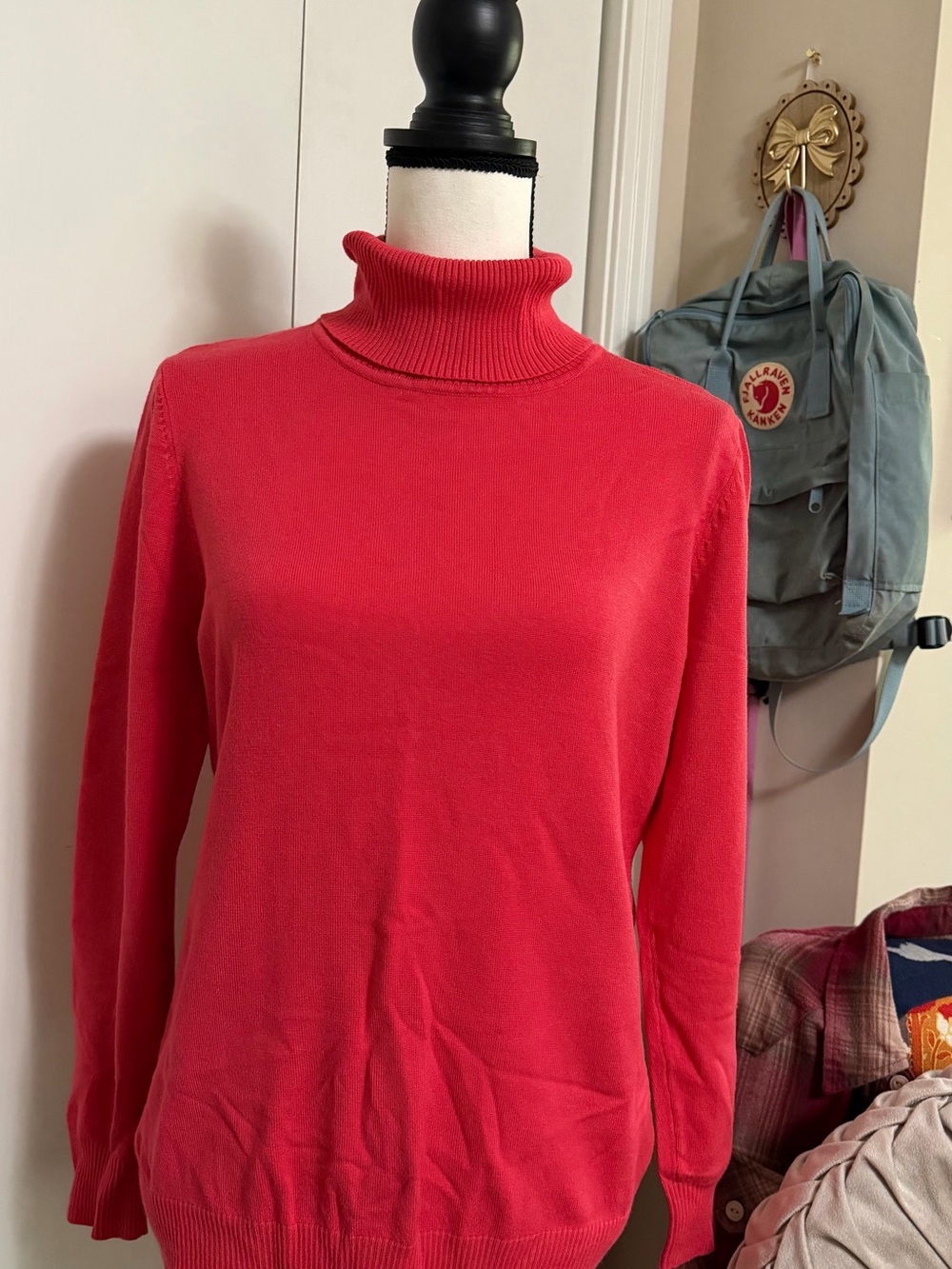 Joseph Women's Bright Red/Coral Turtleneck Sweater sz L